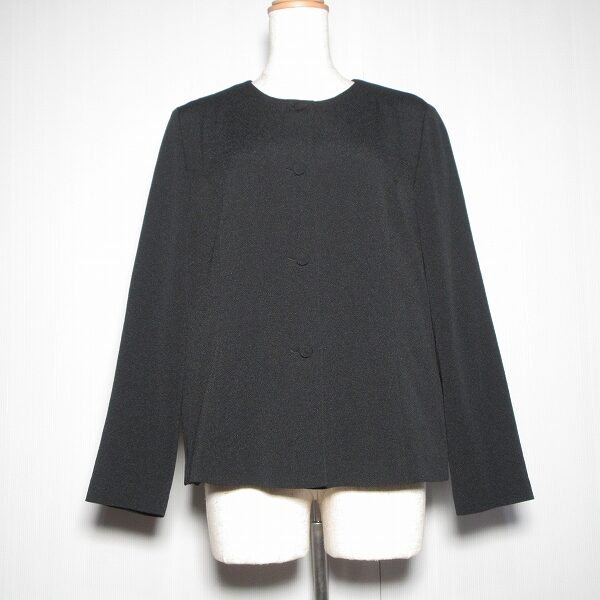 シンプルな詩仙堂のアンサンブルを買取しました！黒で使いやすいのが〇