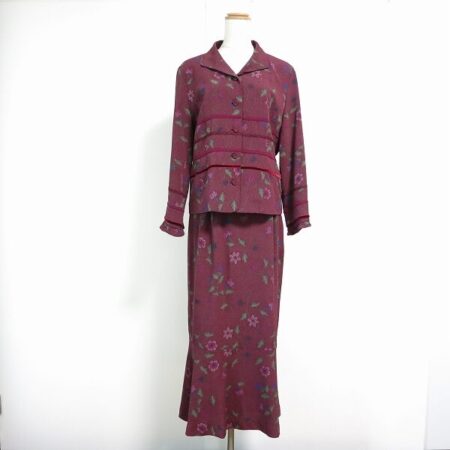 ラインも色味も綺麗！三年坂のスカートスーツを買取しました