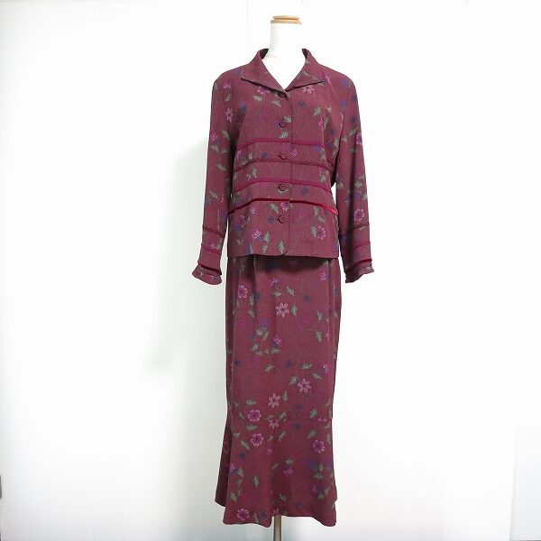 ラインも色味も綺麗！三年坂のスカートスーツを買取しました