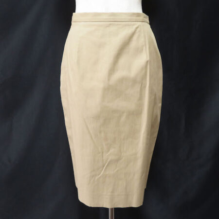 メリハリボディも夢じゃない！クリスチャンディオールのタイトスカートを買取しました