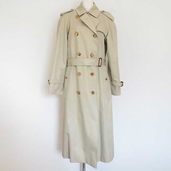 定番！バーバリーのトレンチコートを買取しました