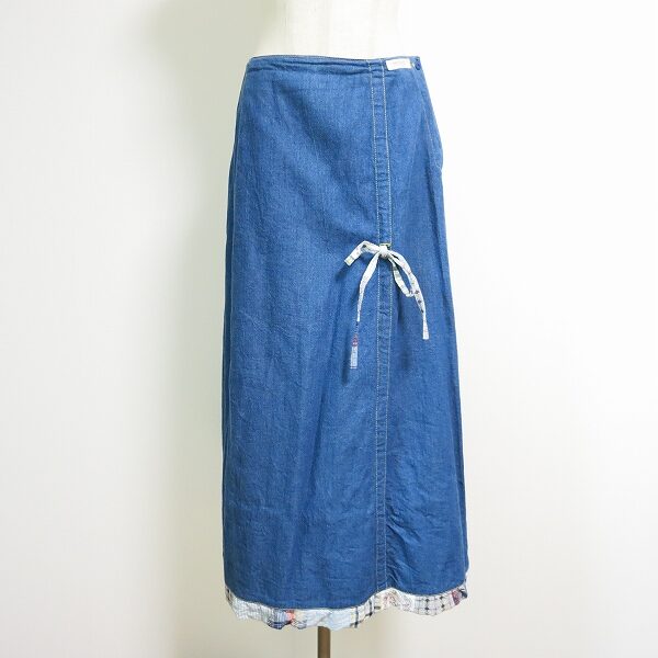 デニムの王道|ピンクハウスのスカートを買取しました