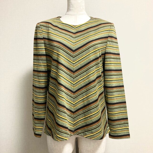 不思議なボーダーがアクセントに レリアンのカットソーを買取しました