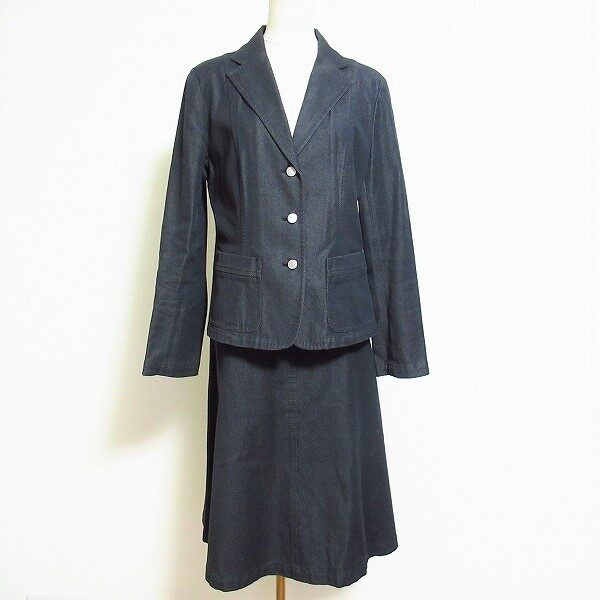 アクアスキュータムのスカートスーツを買取しました!デニムで着やすい