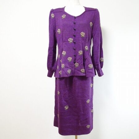 紫の麗しさにときめく 斉藤都世子のセットアップを買取しました