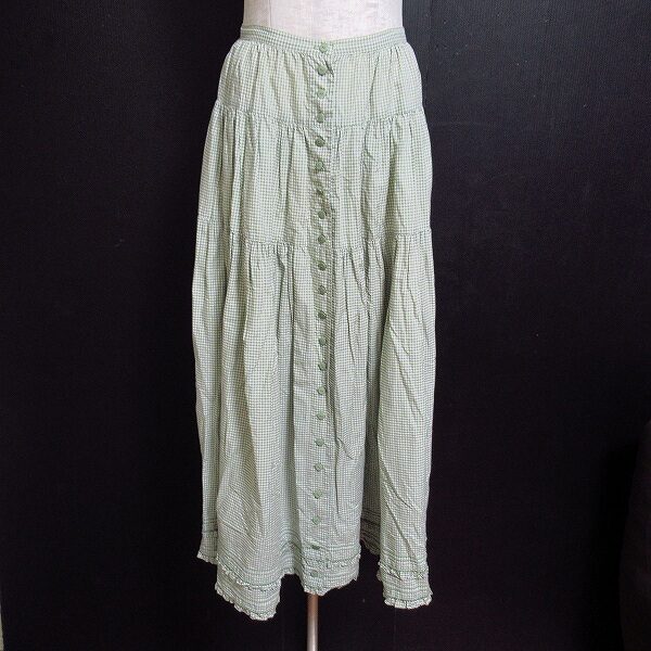 鮮度抜群の緑チェック|ワンダフルワールドのスカートを買取しました