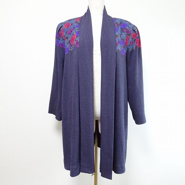 ちりめん服も積極買取、三年坂のコートを買取いたしました