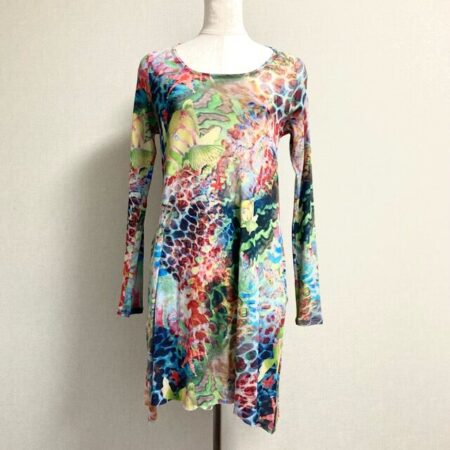 宇宙を感じる綺麗な柄 トランク ヒロココシノのチュニックを買取しました