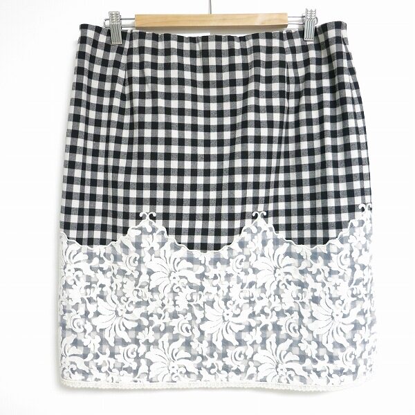ギンガムチェックとレースが新しい！ローズティアラのスカートを買取しました