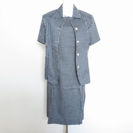 アクアスキュータムのワンピーススーツを出張買取ご利用のお客様より買取しました