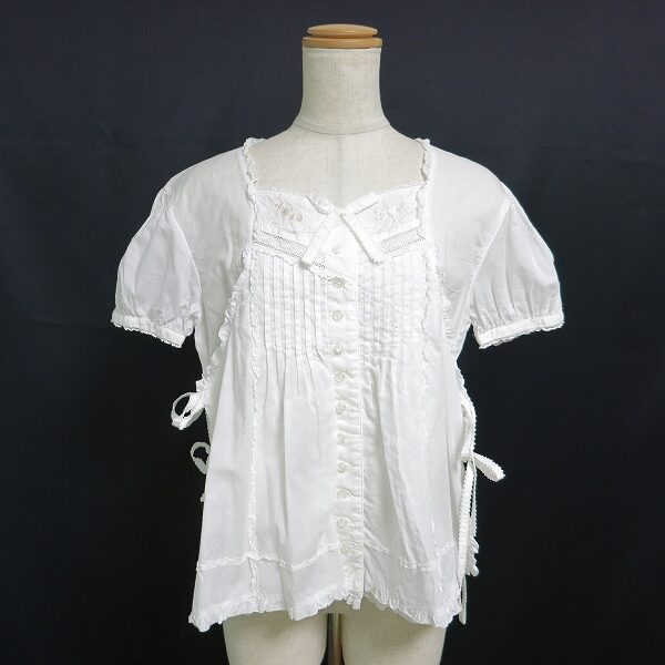 ピンクハウスのシャツを宅配買取ご利用のお客様より買取しました