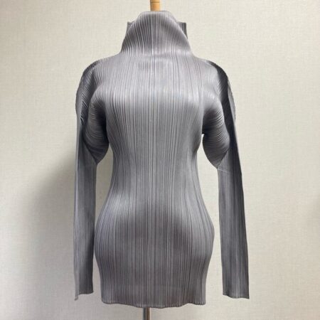 【お買取】プリーツプリーズ ハイネック プリーツだけでこんなにも綺麗さをアピールできる？