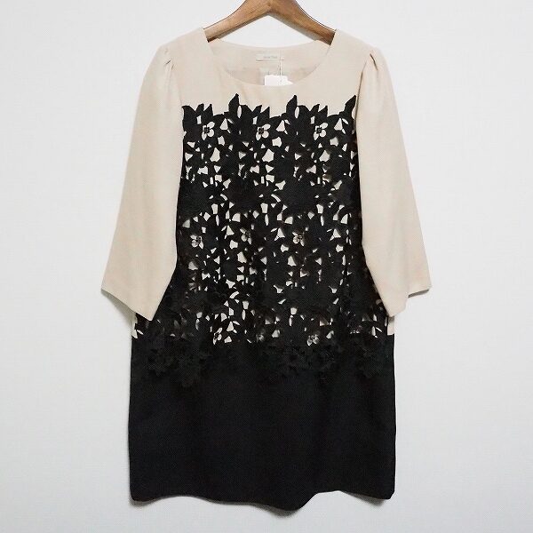 ベージュに黒レースがしっかり合致した ローズティアラのワンピースを買取しました