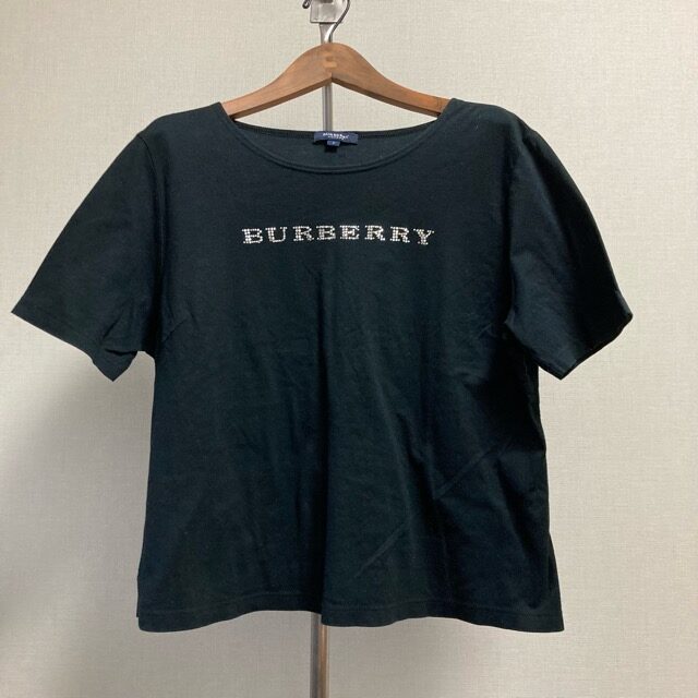 シンプルロゴが嬉しい バーバリーのTシャツを買取しました