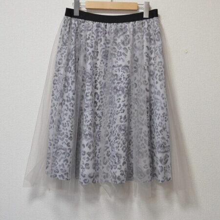 フレアとチュールが綺麗 ローズティアラのスカートを買取しました