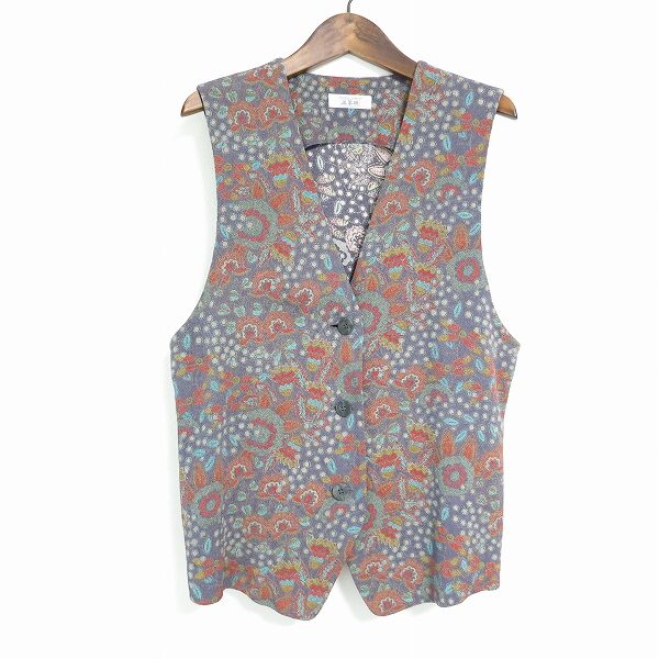 丁度いい優雅さが素敵な三年坂のジレを買取させていただきました