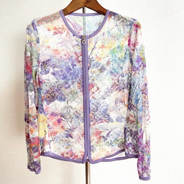 伊太利屋のカーディガンを買取しました!見とれるカラフルさがいい