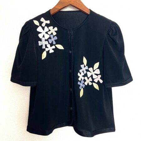 花刺繍のくっきりさに釘付け ミズレイコのカーディガンを買取しました
