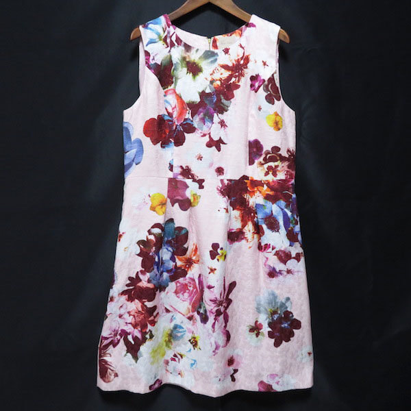 豪華な絵柄に胸キュン！ローズティアラのワンピースを買取しました