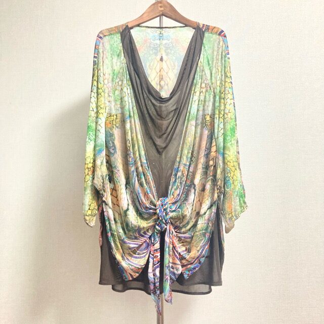 鮮やかバランスが丁度いい！伊太利屋のカットソーを買取しました