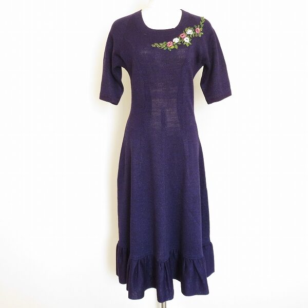 細やかな花モチーフがポイント 斉藤都世子のワンピースを買取しました