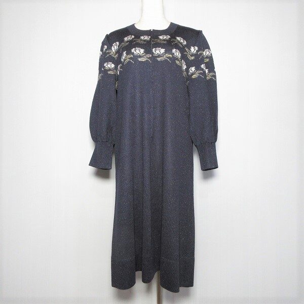 斉藤都世子のニットワンピースを買取させていただきました