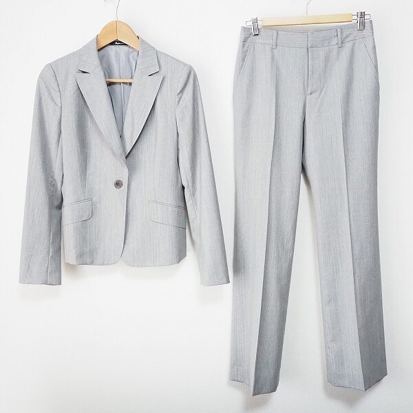 アクアスキュータムのパンツスーツを買取させていただきました