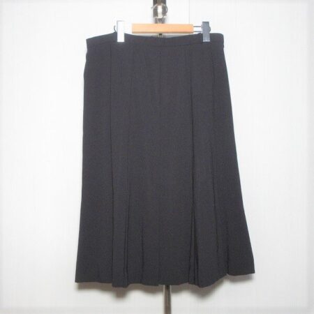 レリアンのスカートを買取しました！大人の落ち着きを表現できる