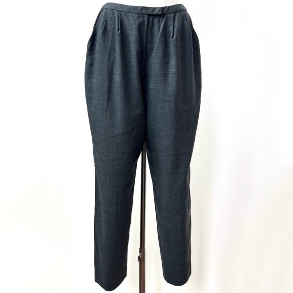 レリアンのパンツを出張買取ご利用のお客様より買取しました