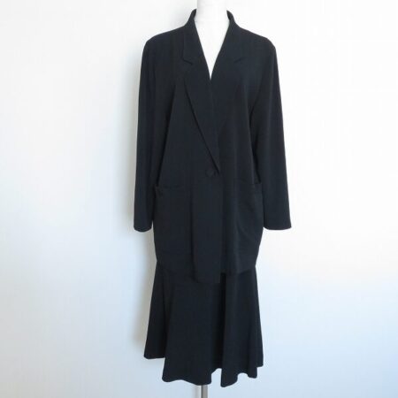 穏和で高級な1着三年坂のセットアップを買取しました