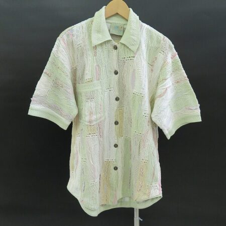 クージーのカーディガンを出張買取ご利用のお客様より買取しました