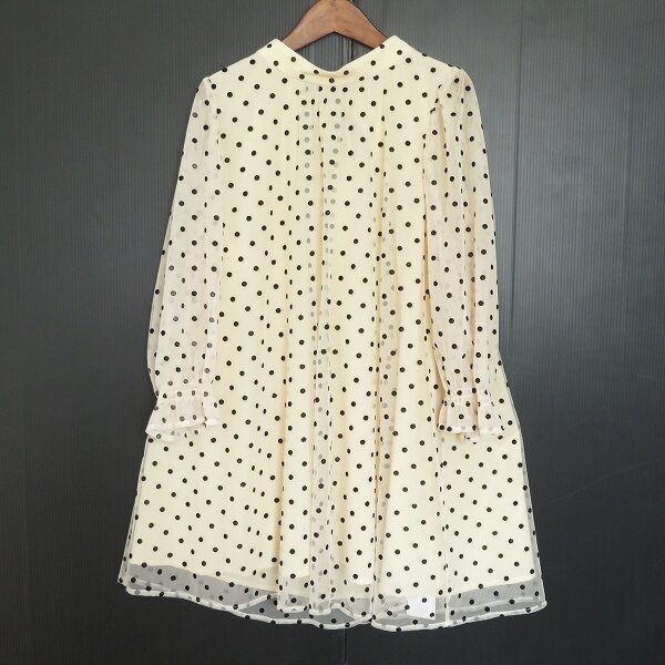 ふんわりボリュームが可愛い ローズティアラのワンピースを買取しました