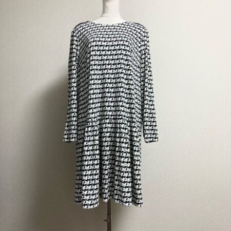 ダークトーンと柄 ローズティアラのワンピースを買取しました