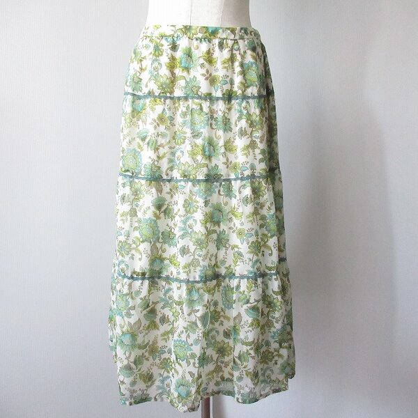 レリアンの花柄スカートを出張買取ご利用のお客様より買取しました