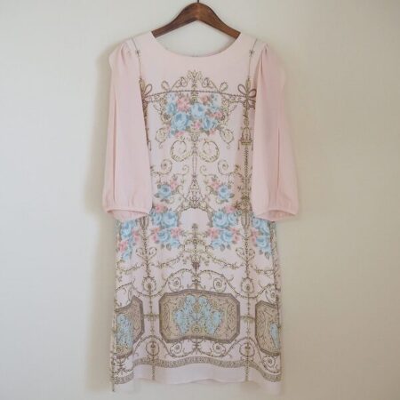 パフスリーブで優しい女性に ローズティアラのワンピースを買取しました