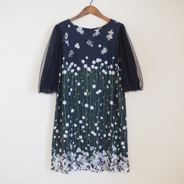 不思議な感覚になる ローズティアラのワンピースを買取しました