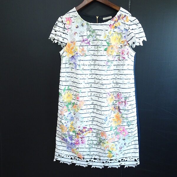 にぎやかなボーダーが可愛い ローズティアラのワンピース