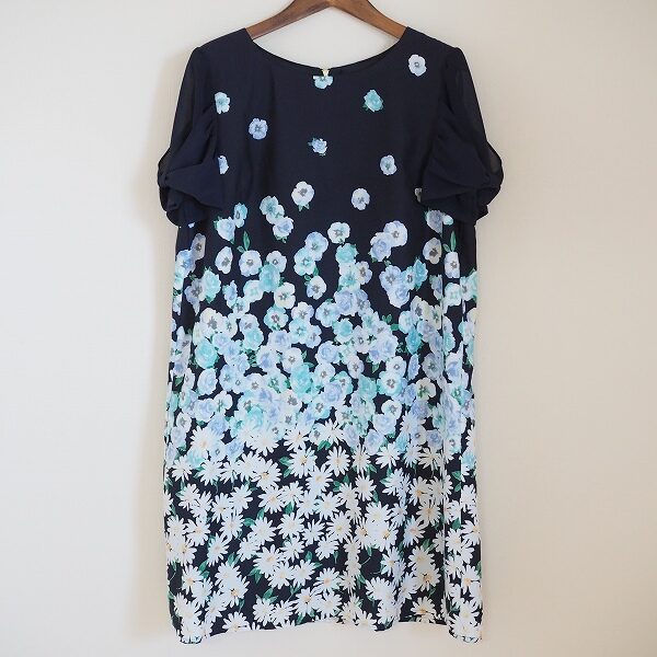 【ローズティアラ】ワンピースを買取しました!豪華に咲くお花に魅了