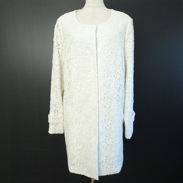 ノーカラーでセクシーさもある ローズティアラのコートを買取しました