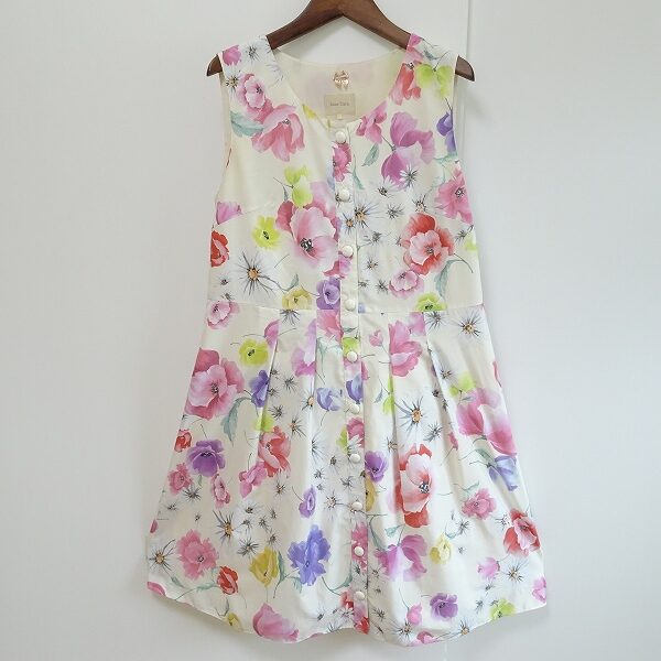 ローズティアラのワンピースを出張買取ご利用のお客様より買取しました