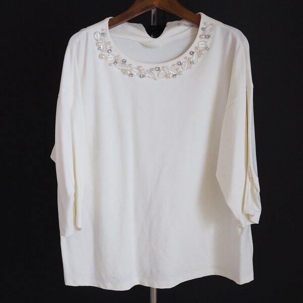 柔らかくもゴージャスなローズティアラのカットソーを買取しました