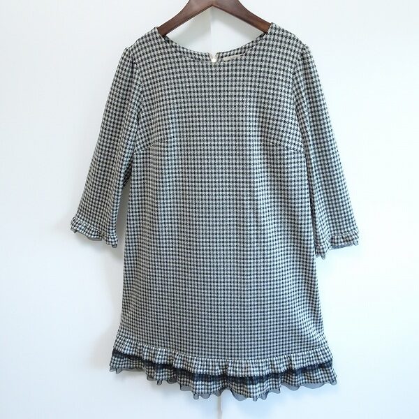 ローズティアラのグレー系チェックのワンピースを買取しました