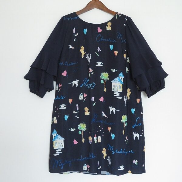 ローズティアラのワンピースを買取しました！フリルとポップな柄が可愛い