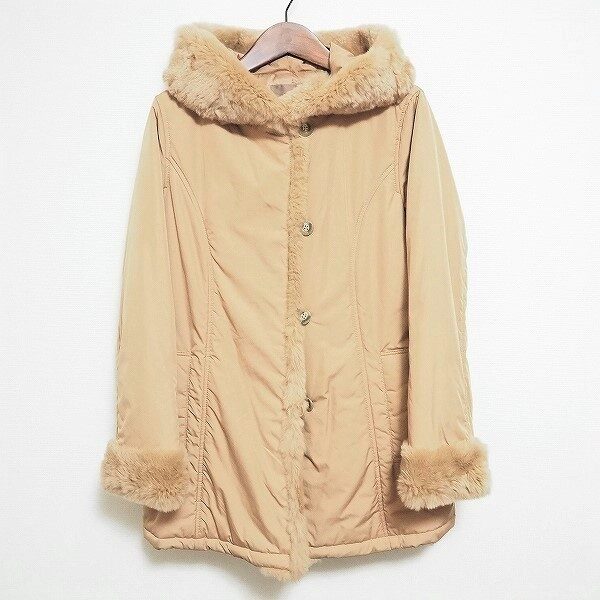 明るいベージュで気持ちも上がる ピンクハウスのコートを買取しました