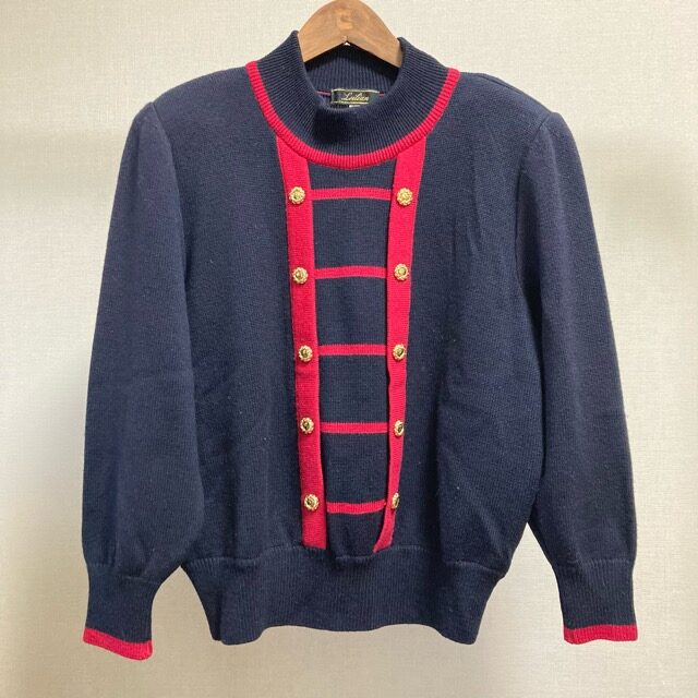 紺×赤×金の組み合わせがレア｜レリアンのニットを買取しました