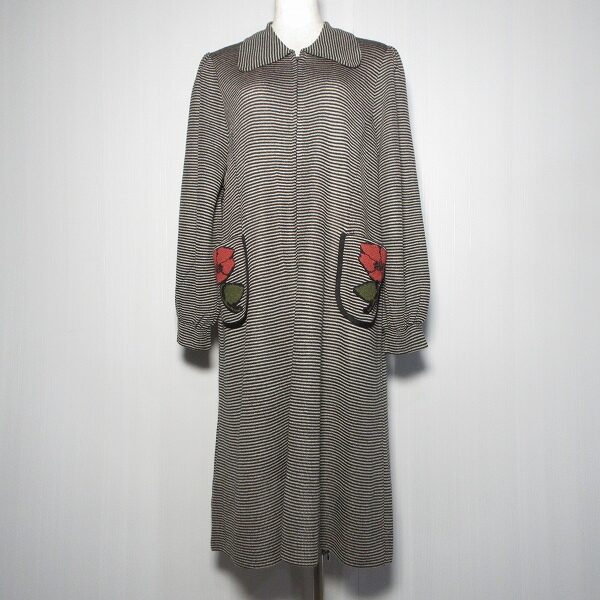 シックとキュートのバランスがたまらない 斉藤都世子のワンピースを買取しました