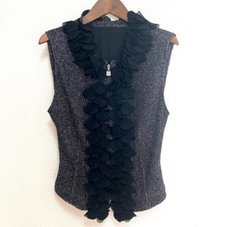 【伊太利屋】かっこよさが眩しい ジレを買取しました