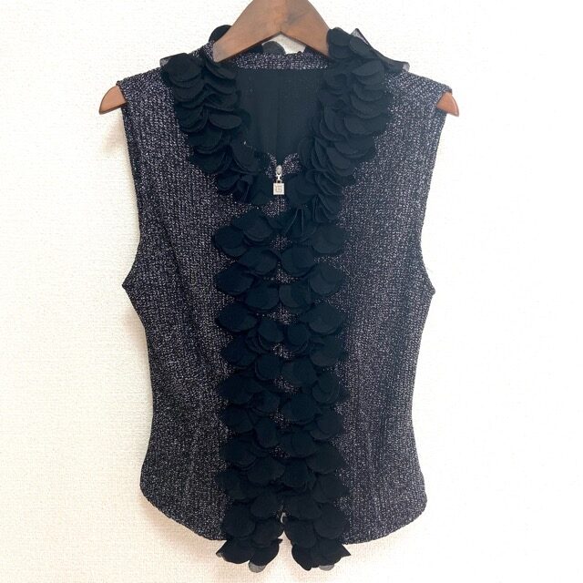 【伊太利屋】かっこよさが眩しい ジレを買取しました