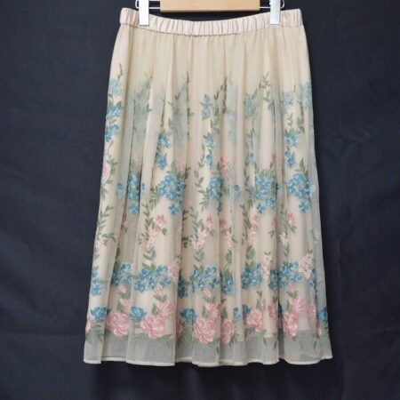 可愛くて繊細｜ローズティアラのスカートを買取しました