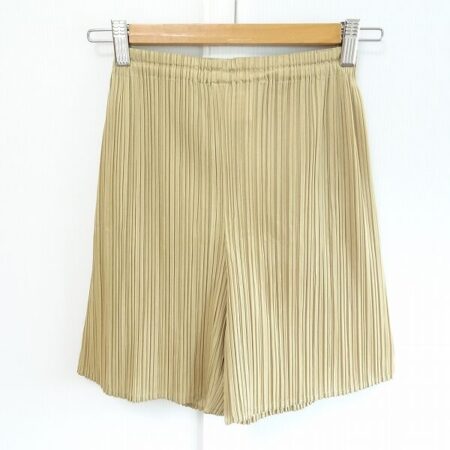 【イッセイミヤケ】綺麗なラインのプリーツが売り！ショートパンツを買取しました